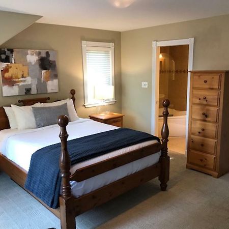 Fairholm Boutique Inns Шарлоттаун Экстерьер фото