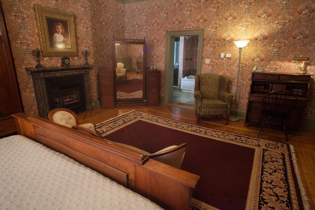 Fairholm Boutique Inns Шарлоттаун Экстерьер фото