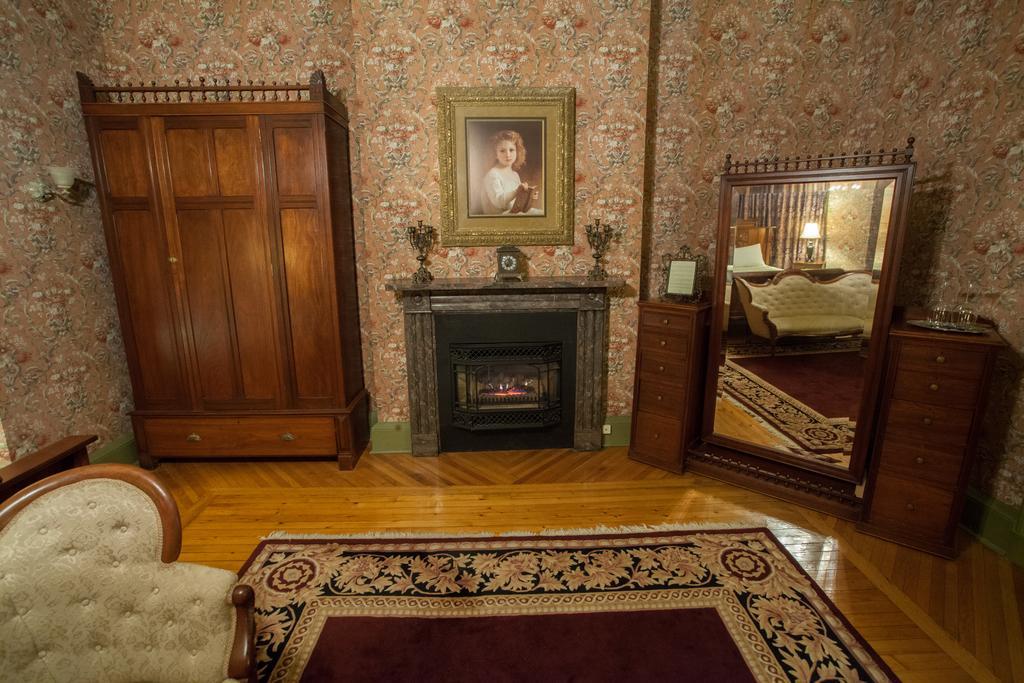 Fairholm Boutique Inns Шарлоттаун Экстерьер фото