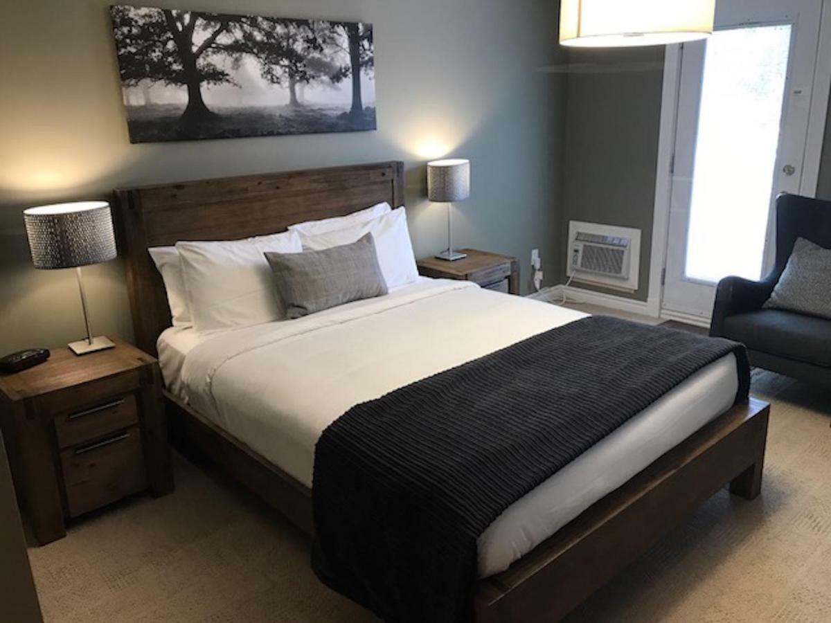 Fairholm Boutique Inns Шарлоттаун Экстерьер фото