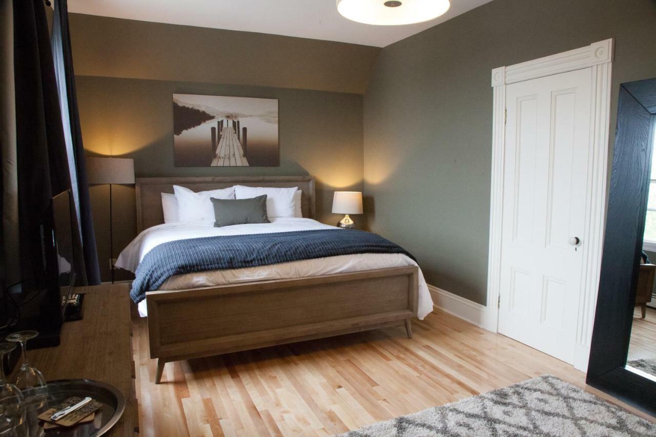 Fairholm Boutique Inns Шарлоттаун Экстерьер фото